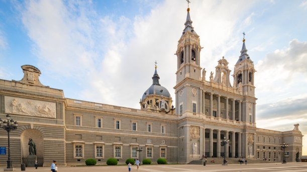 348749-Almudena-Cathedral